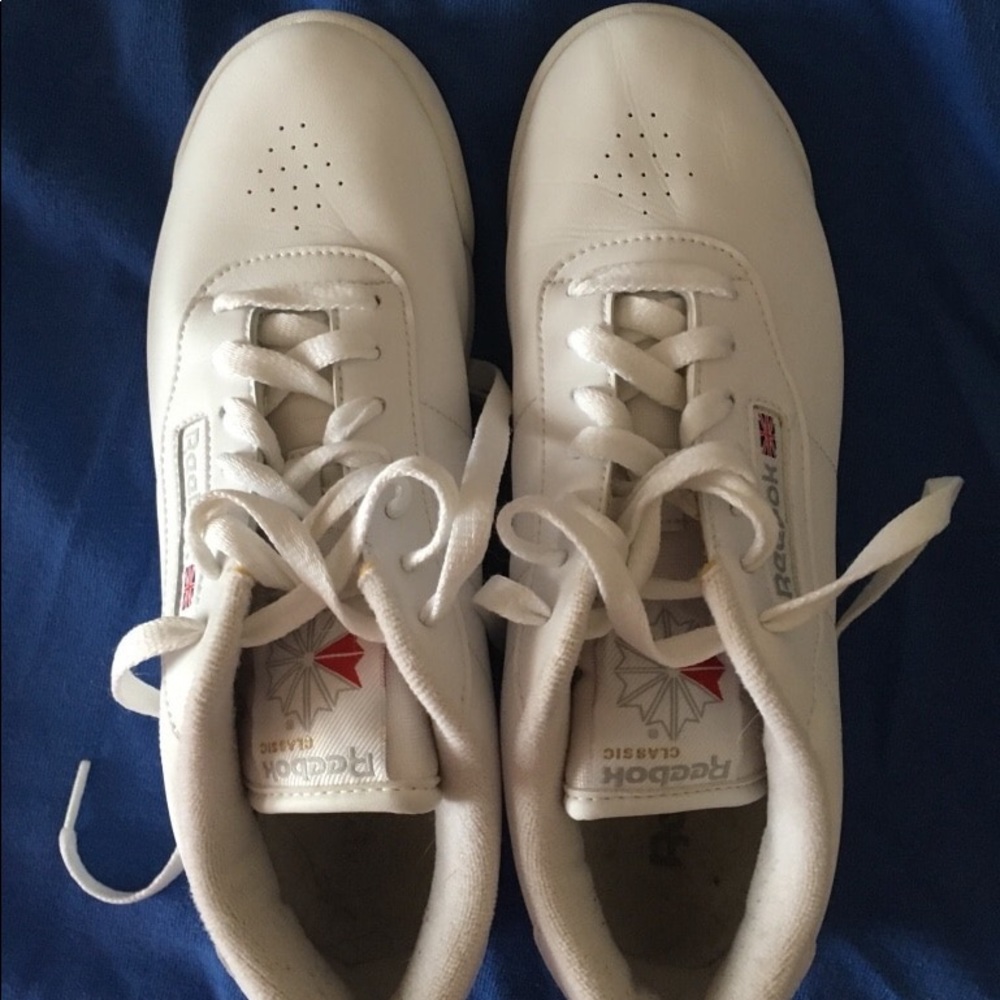 Women’s 8 Classic Reebok